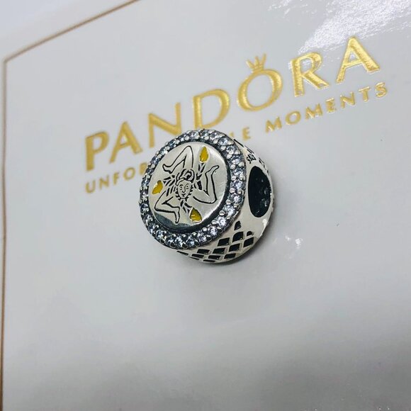 ✨🔥Pandora Island Of Sicily Italy Exclusive Trinacria Symbol Logo Charm - Picture 2 of 4